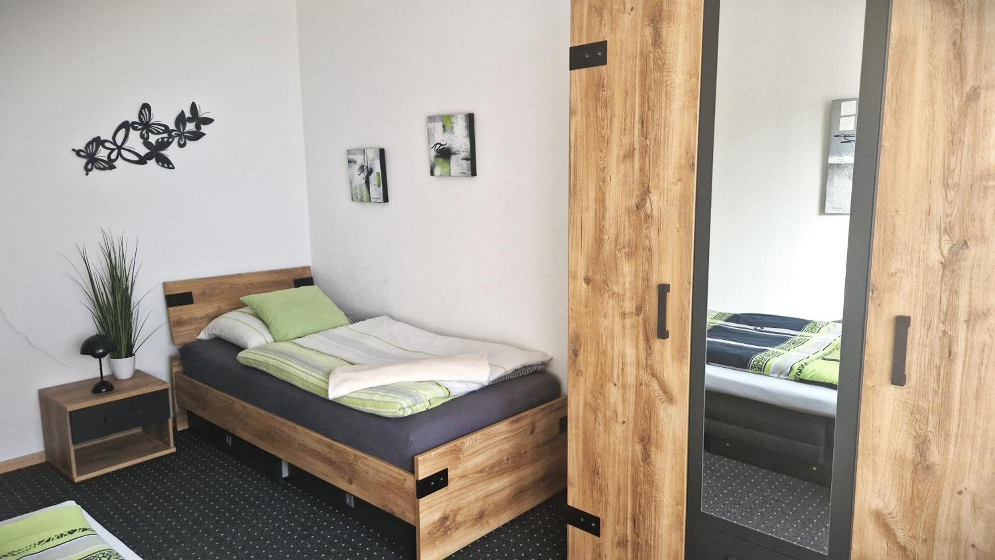 Grosszuegige Wohnung Mit Terrasse Und Gartenzugang - Das Komplette Erdgeschoss Bindlach Zewnętrze zdjęcie
